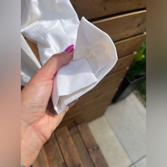 BANANA REPUBLIC Pique blazer in white. Size 4 Tall. EUC. - Picture 10 of 14